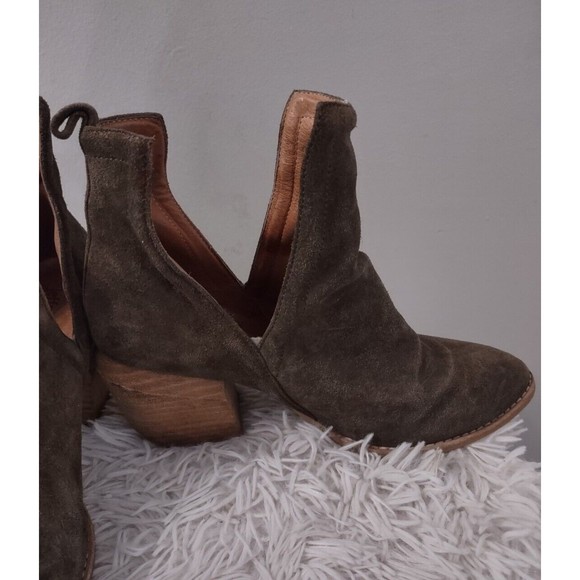 Jeffrey Campbell Tan Olive Suede Orwell Ankle Boots Booties women's Size 8 - Picture 8 of 9